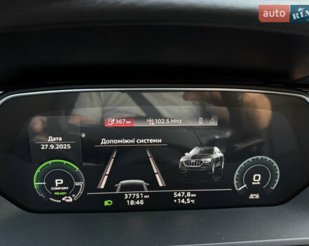 Чорний Ауді E-Tron, об'ємом двигуна 0 л та пробігом 35 тис. км за 37900 $, фото 9 на Automoto.ua