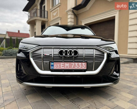 Чорний Ауді E-Tron, об'ємом двигуна 0 л та пробігом 33 тис. км за 39900 $, фото 5 на Automoto.ua