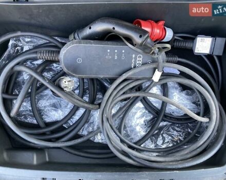 Черный Ауди E-Tron, объемом двигателя 0 л и пробегом 63 тыс. км за 49500 $, фото 48 на Automoto.ua