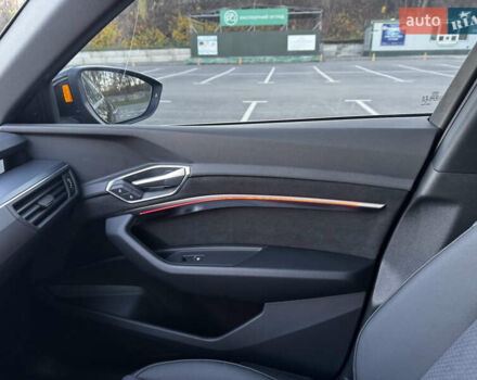 Черный Ауди E-Tron, объемом двигателя 0 л и пробегом 38 тыс. км за 37300 $, фото 51 на Automoto.ua