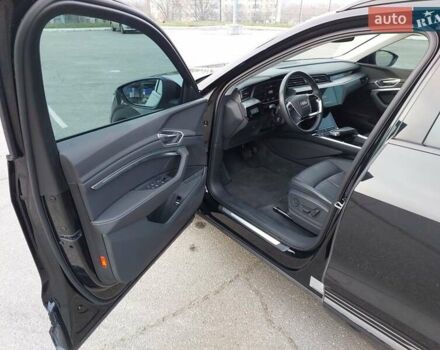 Черный Ауди E-Tron, объемом двигателя 0 л и пробегом 47 тыс. км за 48000 $, фото 27 на Automoto.ua