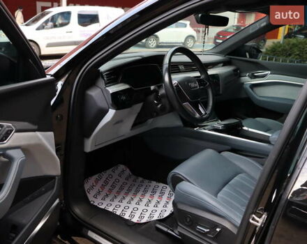 Черный Ауди E-Tron, объемом двигателя 0 л и пробегом 50 тыс. км за 39900 $, фото 14 на Automoto.ua