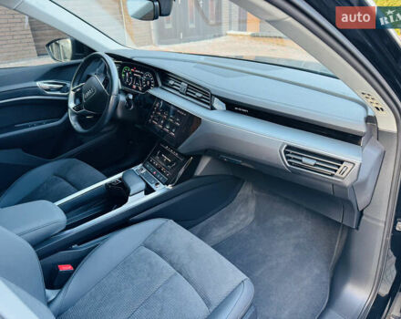 Чорний Ауді E-Tron, об'ємом двигуна 0 л та пробігом 27 тис. км за 38700 $, фото 19 на Automoto.ua