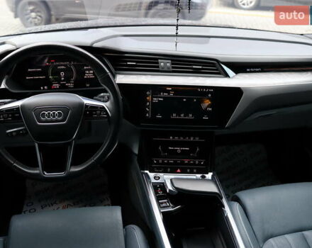Черный Ауди E-Tron, объемом двигателя 0 л и пробегом 50 тыс. км за 39900 $, фото 46 на Automoto.ua
