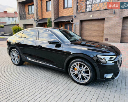 Чорний Ауді E-Tron, об'ємом двигуна 0 л та пробігом 27 тис. км за 38700 $, фото 6 на Automoto.ua