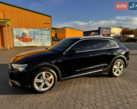 Черный Ауди E-Tron, объемом двигателя 0 л и пробегом 38 тыс. км за 37300 $, фото 2 на Automoto.ua