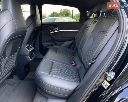 Черный Ауди E-Tron, объемом двигателя 0 л и пробегом 63 тыс. км за 49500 $, фото 109 на Automoto.ua