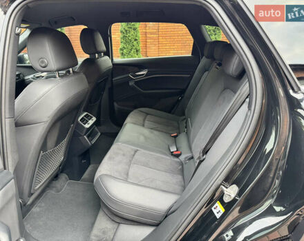 Черный Ауди E-Tron, объемом двигателя 0 л и пробегом 22 тыс. км за 37700 $, фото 26 на Automoto.ua