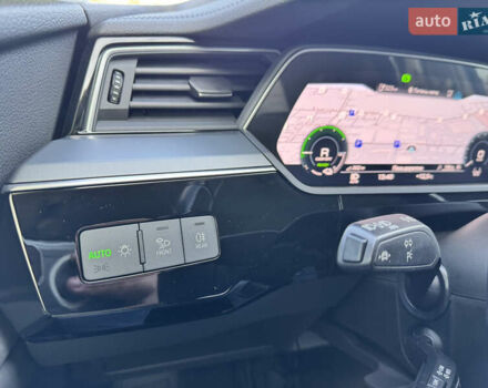 Чорний Ауді E-Tron, об'ємом двигуна 0 л та пробігом 70 тис. км за 36900 $, фото 46 на Automoto.ua