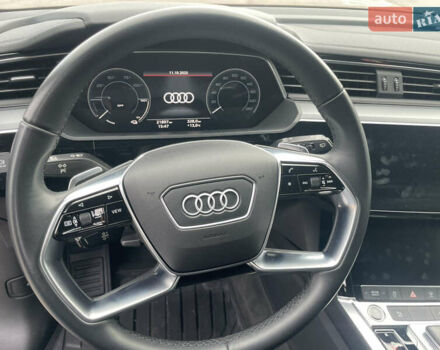 Чорний Ауді E-Tron, об'ємом двигуна 0 л та пробігом 21 тис. км за 34950 $, фото 41 на Automoto.ua