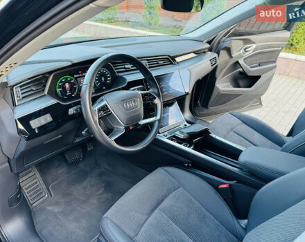 Чорний Ауді E-Tron, об'ємом двигуна 0 л та пробігом 27 тис. км за 38700 $, фото 25 на Automoto.ua