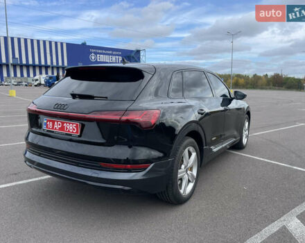 Чорний Ауді E-Tron, об'ємом двигуна 0 л та пробігом 21 тис. км за 34950 $, фото 7 на Automoto.ua