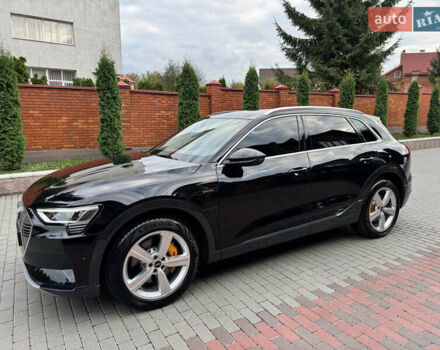 Черный Ауди E-Tron, объемом двигателя 0 л и пробегом 22 тыс. км за 37700 $, фото 2 на Automoto.ua