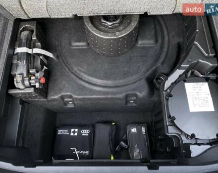 Черный Ауди E-Tron, объемом двигателя 0 л и пробегом 63 тыс. км за 49500 $, фото 114 на Automoto.ua