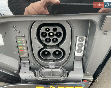 Чорний Ауді E-Tron, об'ємом двигуна 0 л та пробігом 21 тис. км за 34950 $, фото 23 на Automoto.ua