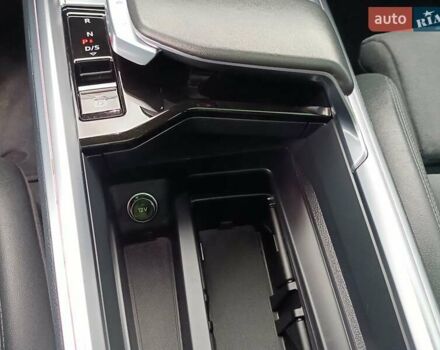 Черный Ауди E-Tron, объемом двигателя 0 л и пробегом 120 тыс. км за 35950 $, фото 45 на Automoto.ua