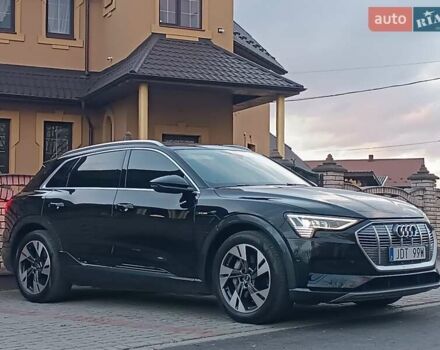 Черный Ауди E-Tron, объемом двигателя 0 л и пробегом 120 тыс. км за 35950 $, фото 10 на Automoto.ua