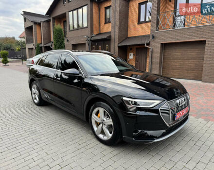 Черный Ауди E-Tron, объемом двигателя 0 л и пробегом 22 тыс. км за 37700 $, фото 43 на Automoto.ua