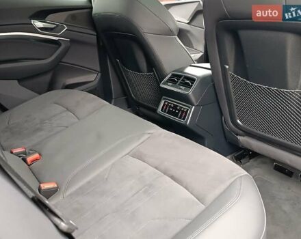 Черный Ауди E-Tron, объемом двигателя 0 л и пробегом 120 тыс. км за 35950 $, фото 52 на Automoto.ua