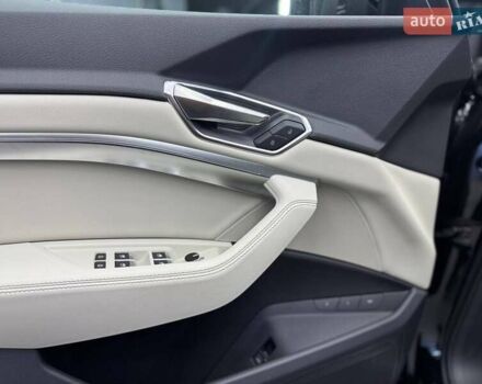 Черный Ауди E-Tron, объемом двигателя 0 л и пробегом 62 тыс. км за 36500 $, фото 6 на Automoto.ua