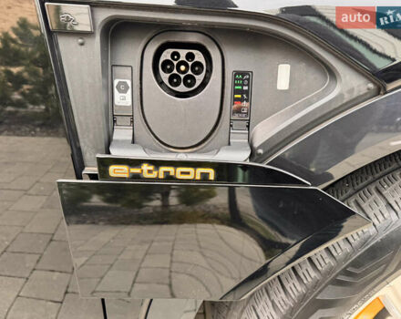 Чорний Ауді E-Tron, об'ємом двигуна 0 л та пробігом 35 тис. км за 37300 $, фото 16 на Automoto.ua