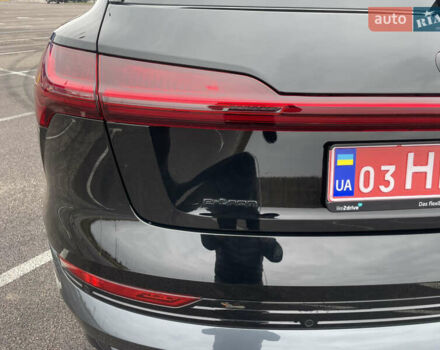 Чорний Ауді E-Tron, об'ємом двигуна 0 л та пробігом 22 тис. км за 33999 $, фото 22 на Automoto.ua