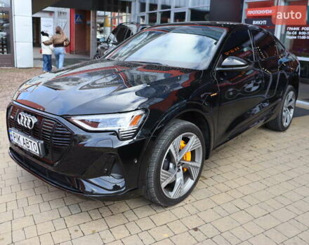 Черный Ауди E-Tron, объемом двигателя 0 л и пробегом 50 тыс. км за 39900 $, фото 1 на Automoto.ua