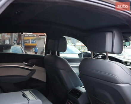 Черный Ауди E-Tron, объемом двигателя 0 л и пробегом 50 тыс. км за 39900 $, фото 51 на Automoto.ua