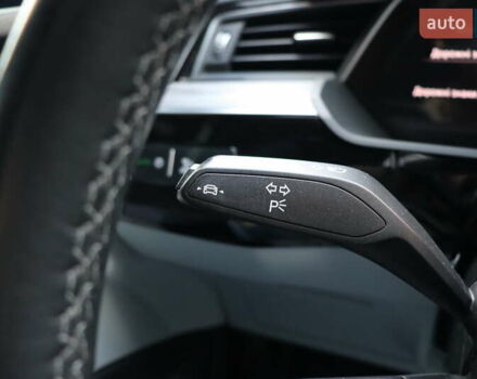 Черный Ауди E-Tron, объемом двигателя 0 л и пробегом 50 тыс. км за 39900 $, фото 27 на Automoto.ua