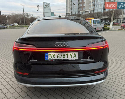 Чорний Ауді E-Tron, об'ємом двигуна 0 л та пробігом 35 тис. км за 37900 $, фото 53 на Automoto.ua
