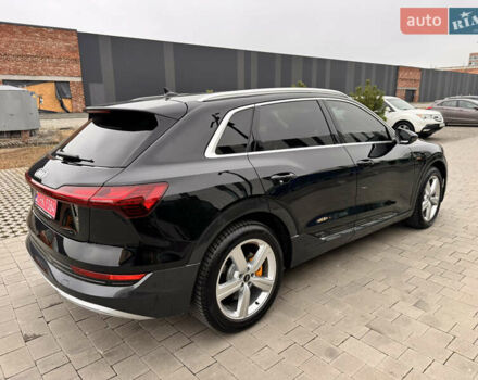 Чорний Ауді E-Tron, об'ємом двигуна 0 л та пробігом 35 тис. км за 37300 $, фото 6 на Automoto.ua