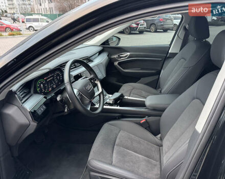 Чорний Ауді E-Tron, об'ємом двигуна 0 л та пробігом 35 тис. км за 37900 $, фото 43 на Automoto.ua