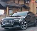 Черный Ауди E-Tron, объемом двигателя 0 л и пробегом 120 тыс. км за 35950 $, фото 2 на Automoto.ua
