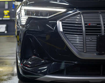 Чорний Ауді E-Tron, об'ємом двигуна 0 л та пробігом 99 тис. км за 33900 $, фото 35 на Automoto.ua