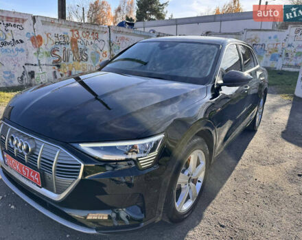 Чорний Ауді E-Tron, об'ємом двигуна 0 л та пробігом 70 тис. км за 36900 $, фото 7 на Automoto.ua