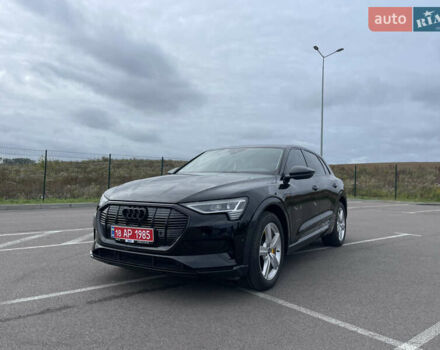 Чорний Ауді E-Tron, об'ємом двигуна 0 л та пробігом 21 тис. км за 34950 $, фото 19 на Automoto.ua