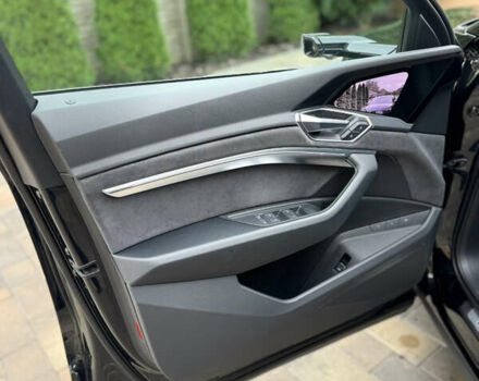 Чорний Ауді E-Tron, об'ємом двигуна 0 л та пробігом 34 тис. км за 39500 $, фото 35 на Automoto.ua