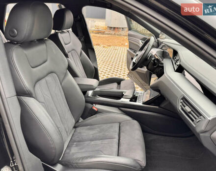 Чорний Ауді E-Tron, об'ємом двигуна 0 л та пробігом 35 тис. км за 37300 $, фото 42 на Automoto.ua