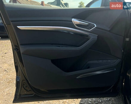 Черный Ауди E-Tron, объемом двигателя 0 л и пробегом 29 тыс. км за 43606 $, фото 38 на Automoto.ua