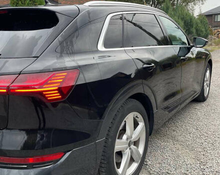 Чорний Ауді E-Tron, об'ємом двигуна 0 л та пробігом 35 тис. км за 37900 $, фото 2 на Automoto.ua