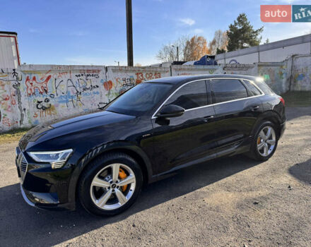Чорний Ауді E-Tron, об'ємом двигуна 0 л та пробігом 70 тис. км за 36900 $, фото 5 на Automoto.ua