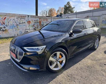 Чорний Ауді E-Tron, об'ємом двигуна 0 л та пробігом 70 тис. км за 36900 $, фото 20 на Automoto.ua