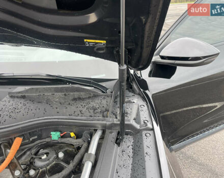 Чорний Ауді E-Tron, об'ємом двигуна 0 л та пробігом 22 тис. км за 33999 $, фото 36 на Automoto.ua