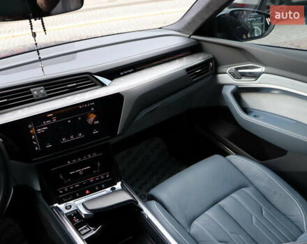 Черный Ауди E-Tron, объемом двигателя 0 л и пробегом 50 тыс. км за 39900 $, фото 48 на Automoto.ua