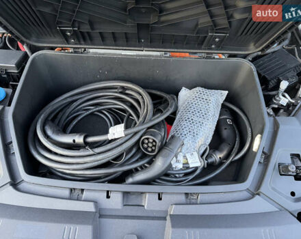 Чорний Ауді E-Tron, об'ємом двигуна 0 л та пробігом 35 тис. км за 37900 $, фото 13 на Automoto.ua