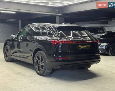 Черный Ауди E-Tron, объемом двигателя 0 л и пробегом 62 тыс. км за 36500 $, фото 3 на Automoto.ua