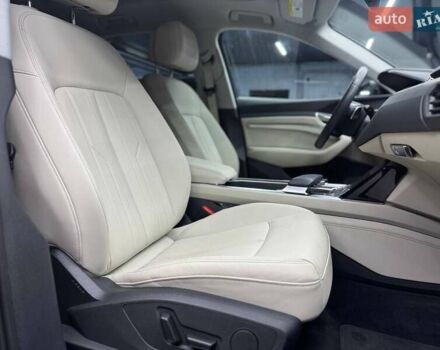 Черный Ауди E-Tron, объемом двигателя 0 л и пробегом 62 тыс. км за 36500 $, фото 17 на Automoto.ua