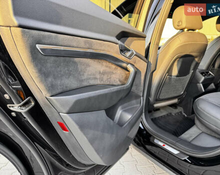 Черный Ауди E-Tron, объемом двигателя 0 л и пробегом 38 тыс. км за 37300 $, фото 27 на Automoto.ua