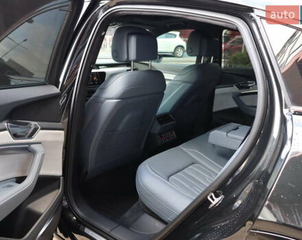 Черный Ауди E-Tron, объемом двигателя 0 л и пробегом 50 тыс. км за 39900 $, фото 41 на Automoto.ua