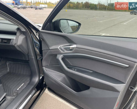 Чорний Ауді E-Tron, об'ємом двигуна 0 л та пробігом 21 тис. км за 34950 $, фото 34 на Automoto.ua